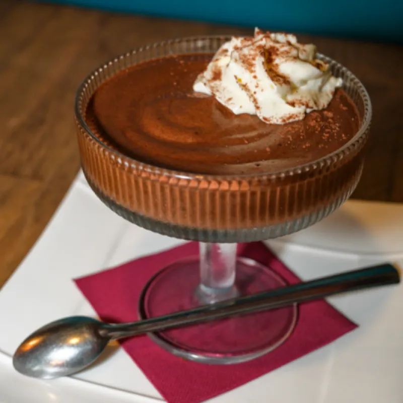 Mousse au chocolat au lait, Chez Magda