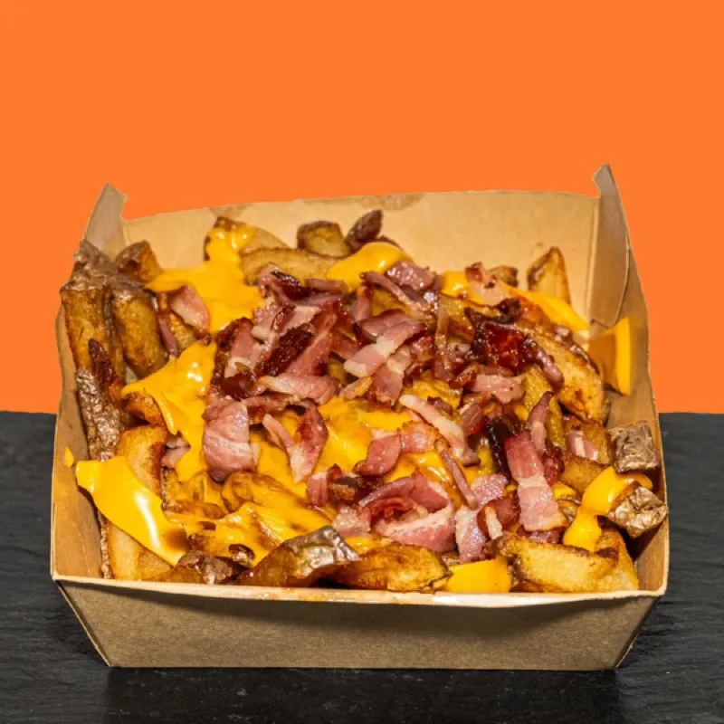 Frites + cheddar/bacon, Chez Magda