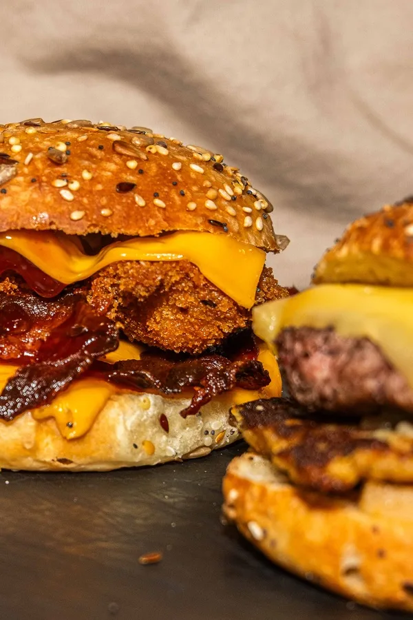 Formule burger et frites, Chez Magda